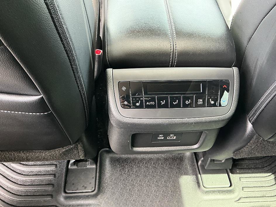 Certified 2024 Nissan Pathfinder SL w/ SL Premium Package image 26