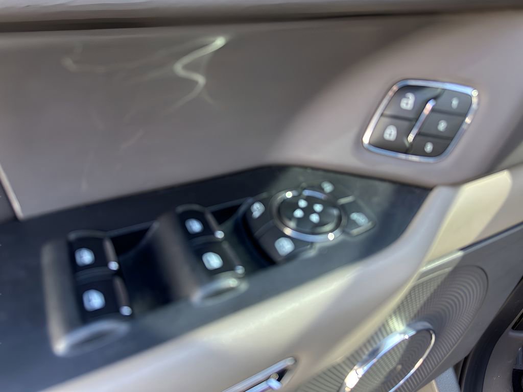 Used 2019 Ford Expedition XLT w/ Equipment Group 202A image 16