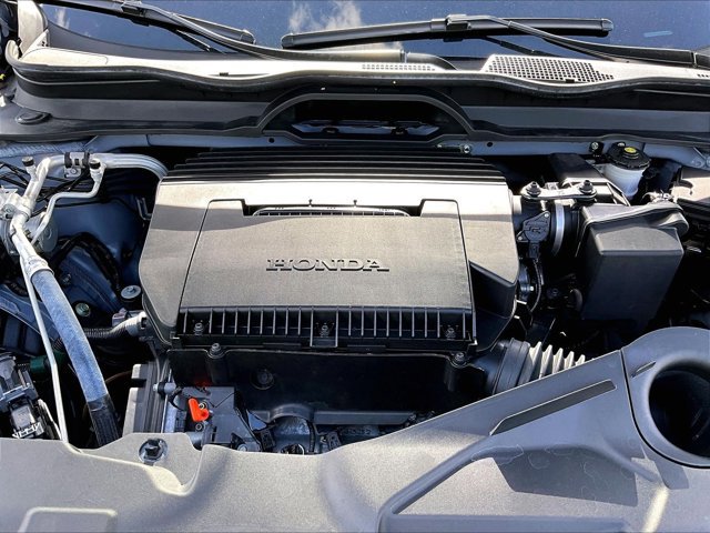 Used 2025 Honda Pilot Sport image 11