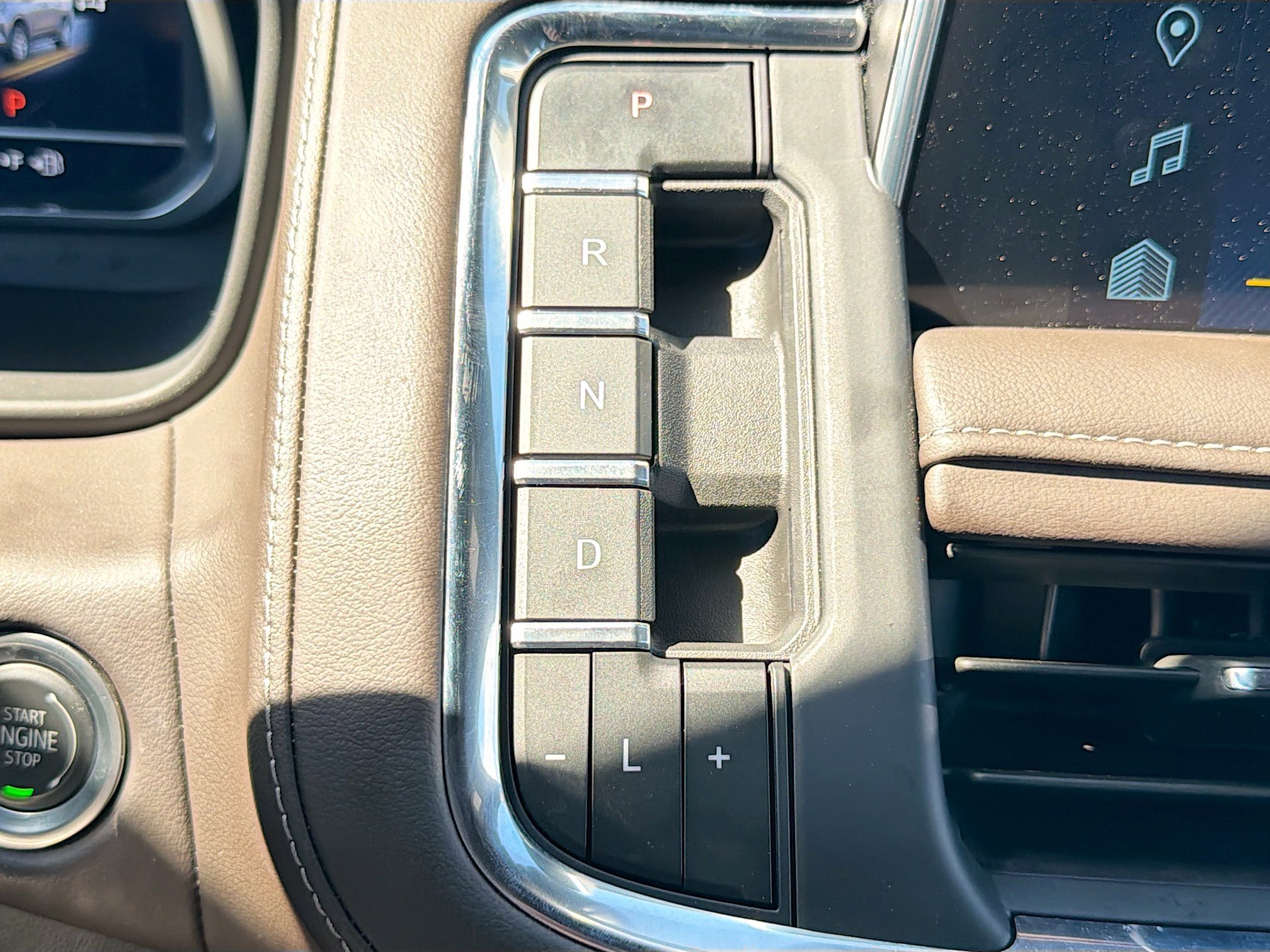 Used 2024 Chevrolet Tahoe LT w/ Luxury Package image 29