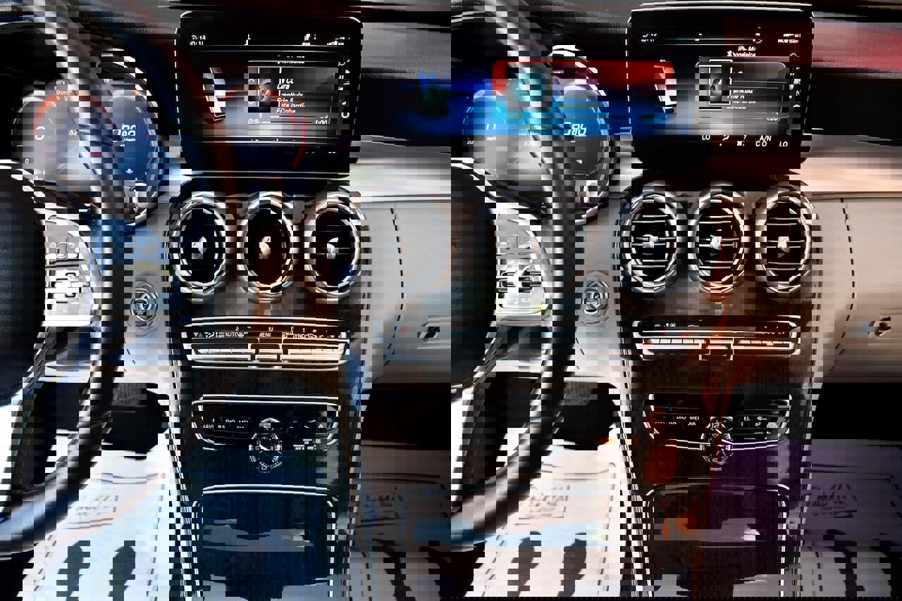 Used 2021 Mercedes-Benz C 300 4MATIC Sedan w/ Premium Package image 24