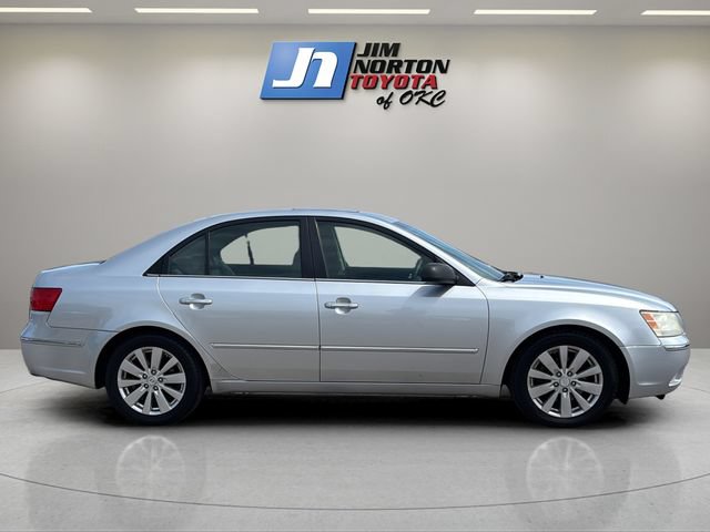 Used 2009 Hyundai Sonata Limited FWD image 4