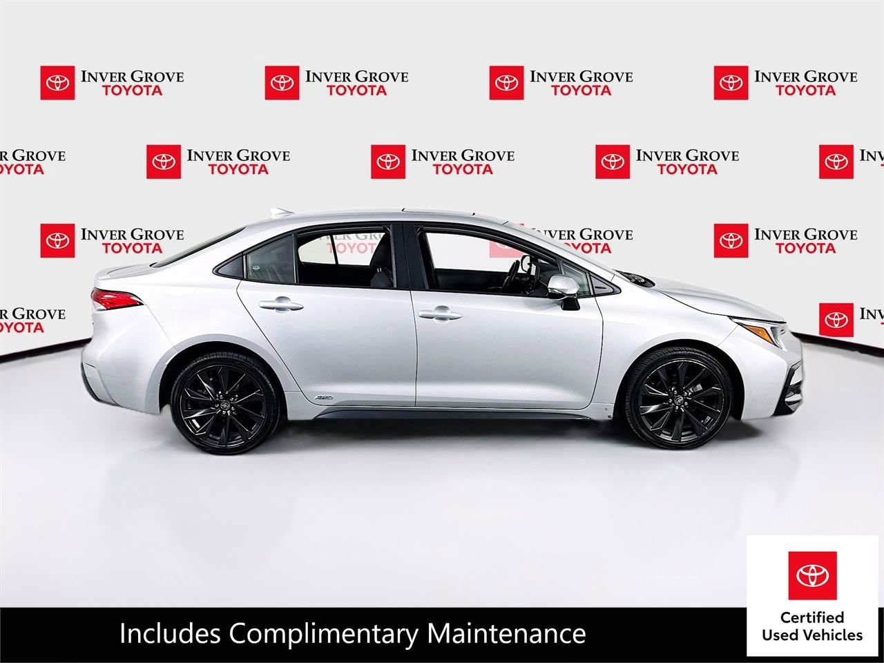 Certified 2024 Toyota Corolla SE w/ SE Package image 4