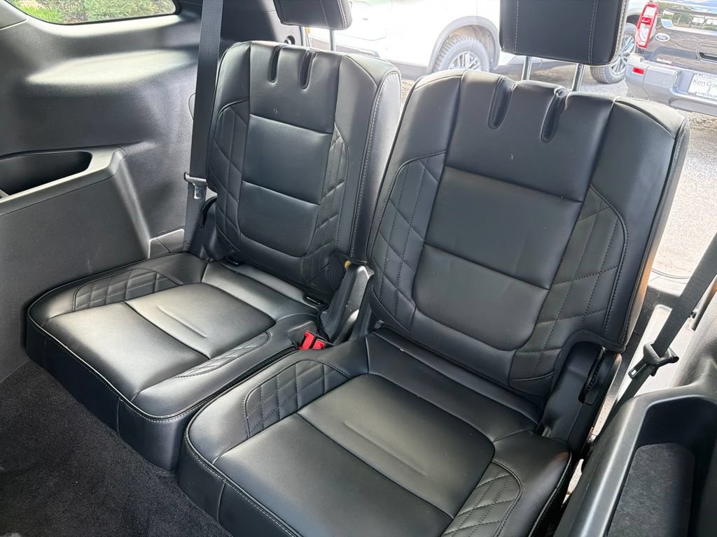 Used 2017 Ford Explorer Platinum AWD/4WD image 14