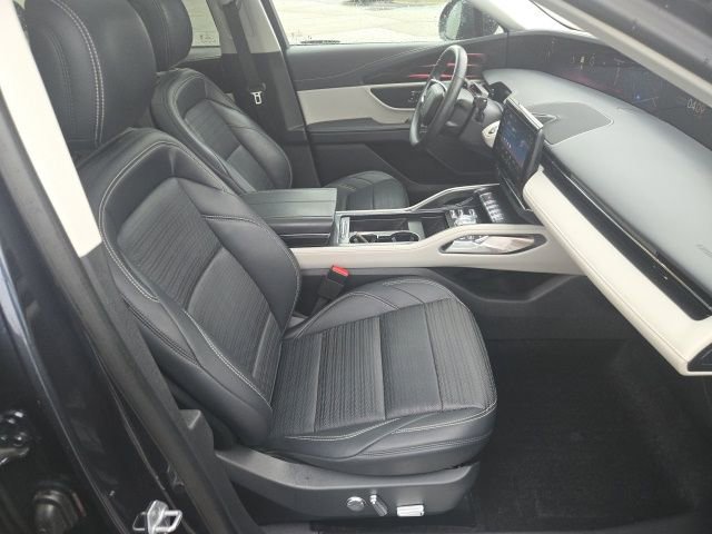 Certified 2024 Lincoln Nautilus Reserve w/ Equipment Group 202A image 28