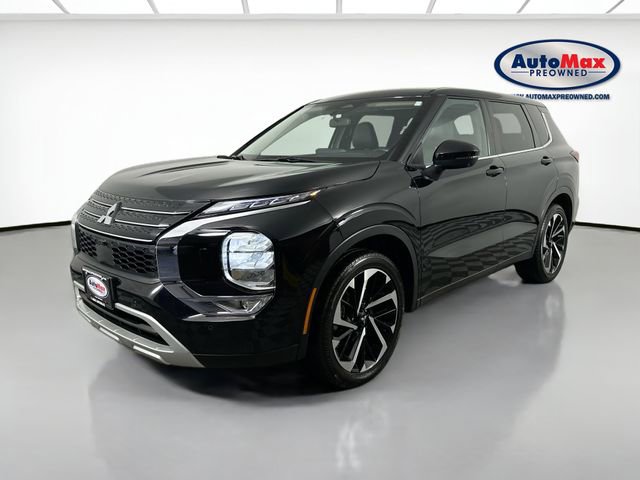 Used 2023 Mitsubishi Outlander SE image 4