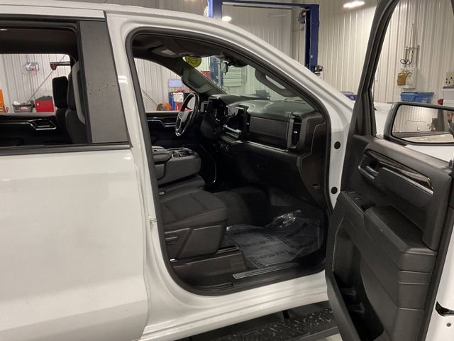 Used 2025 Chevrolet Silverado 1500 LT image 11