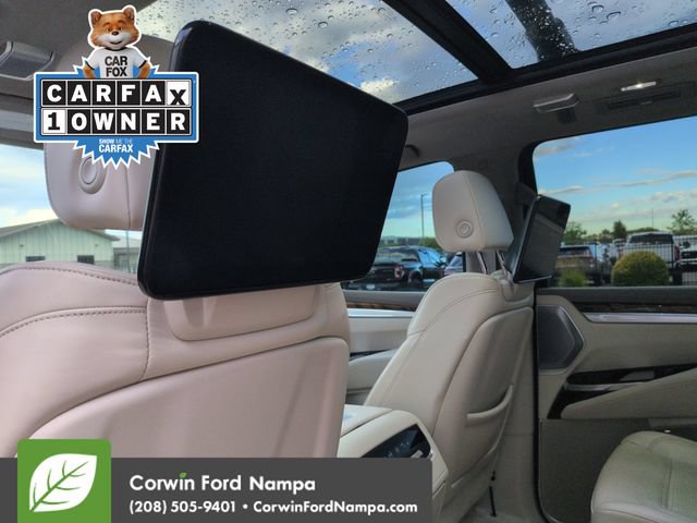 Used 2025 Cadillac Escalade ESV Sport Platinum w/ LPO, Floor Liner Package AWD/4WD image 28