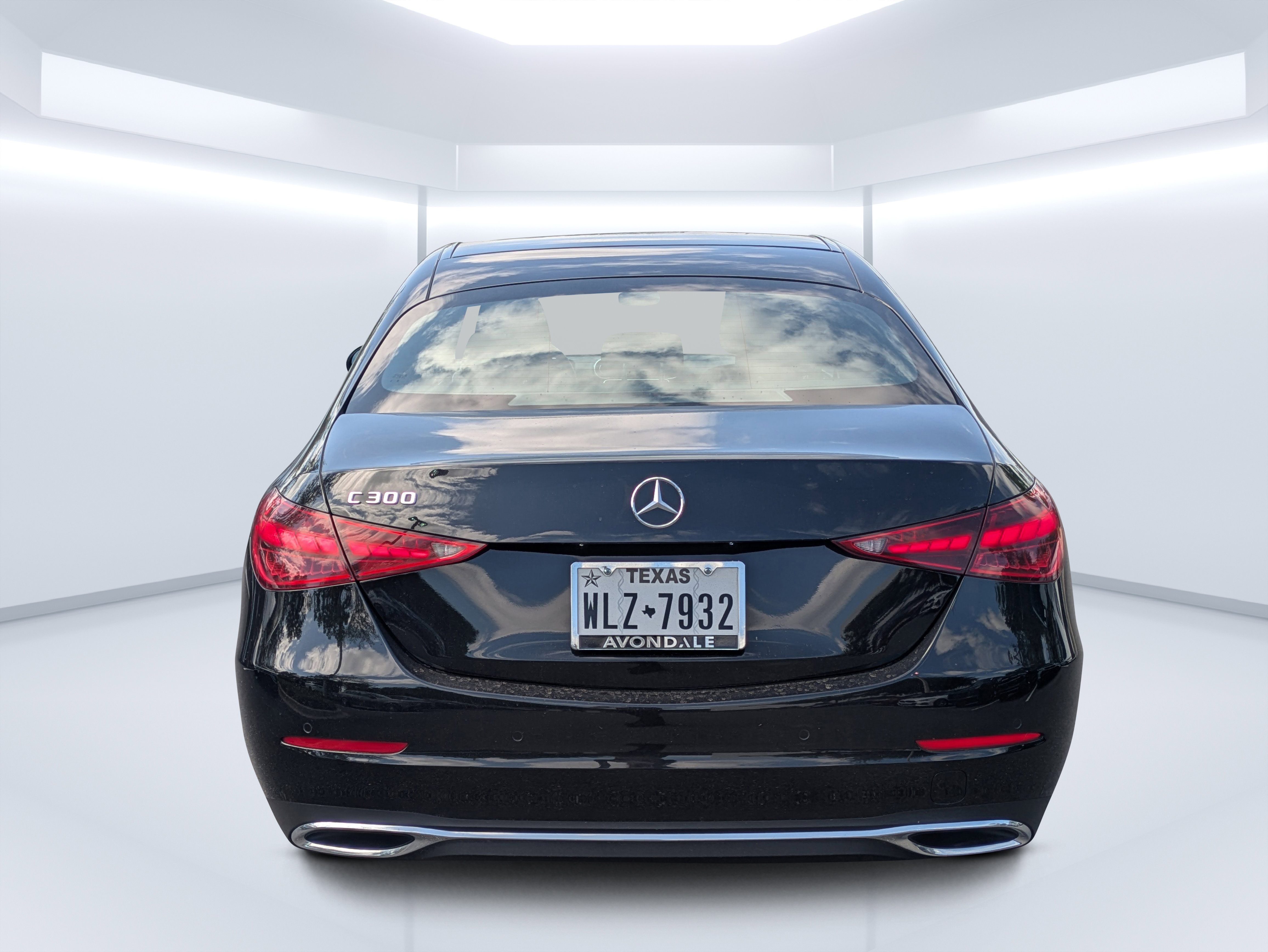 Used 2025 Mercedes-Benz C 300 Sedan image 4