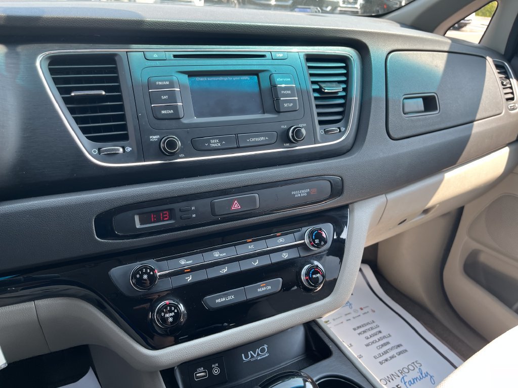 Used 2016 Kia Sedona LX w/ LX Convenience Package FWD image 19