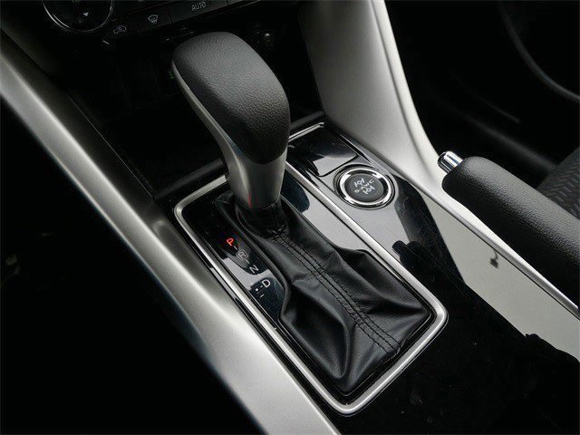 Used 2025 Mitsubishi Eclipse Cross ES image 22