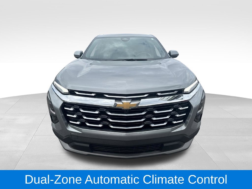 Used 2026 Chevrolet Equinox LT w/ Convenience Package II FWD image 3