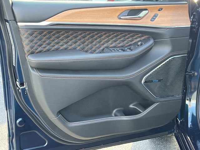 New 2027 Jeep Grand Cherokee L Summit w/ Obsidian Package AWD/4WD image 20