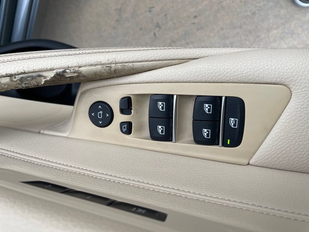 Used 2018 BMW 540i RWD image 16