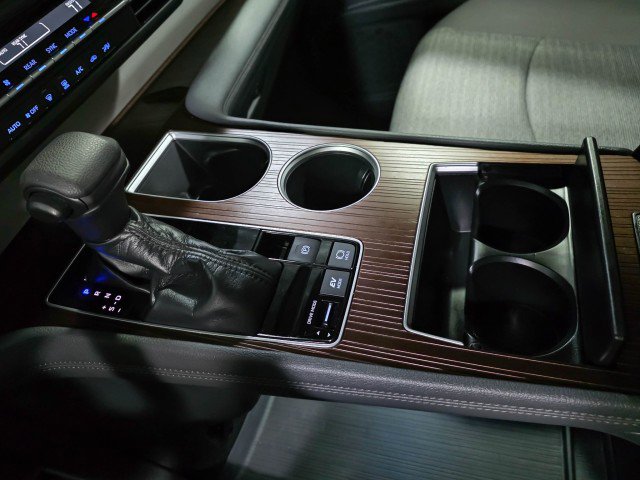 Used 2023 Toyota Sienna LE image 30