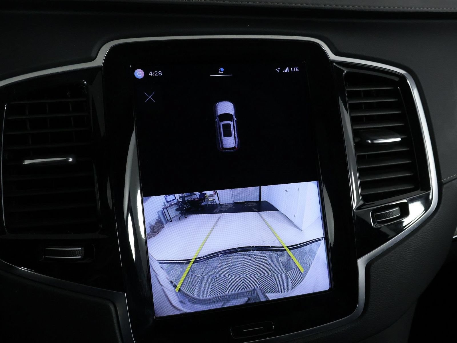 Certified 2023 Volvo XC90 T8 Ultimate AWD/4WD image 13