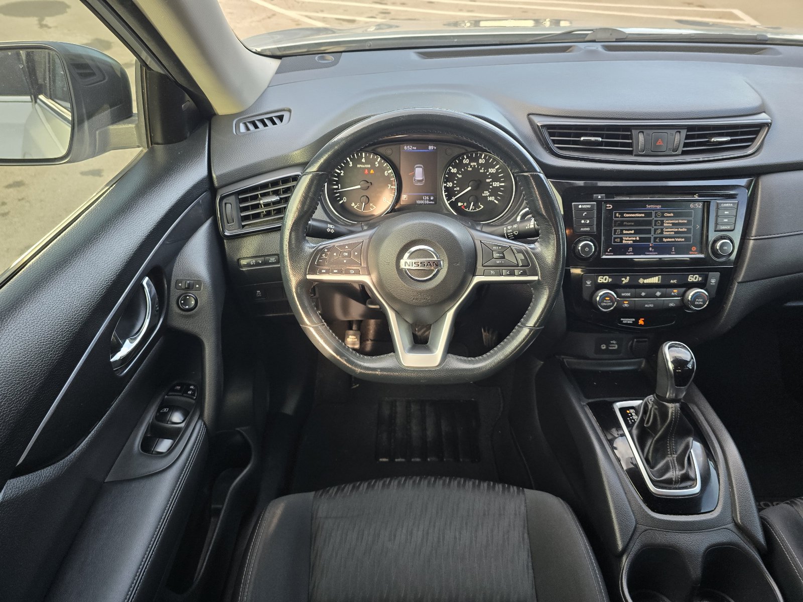 Used 2018 Nissan Rogue SV FWD image 14