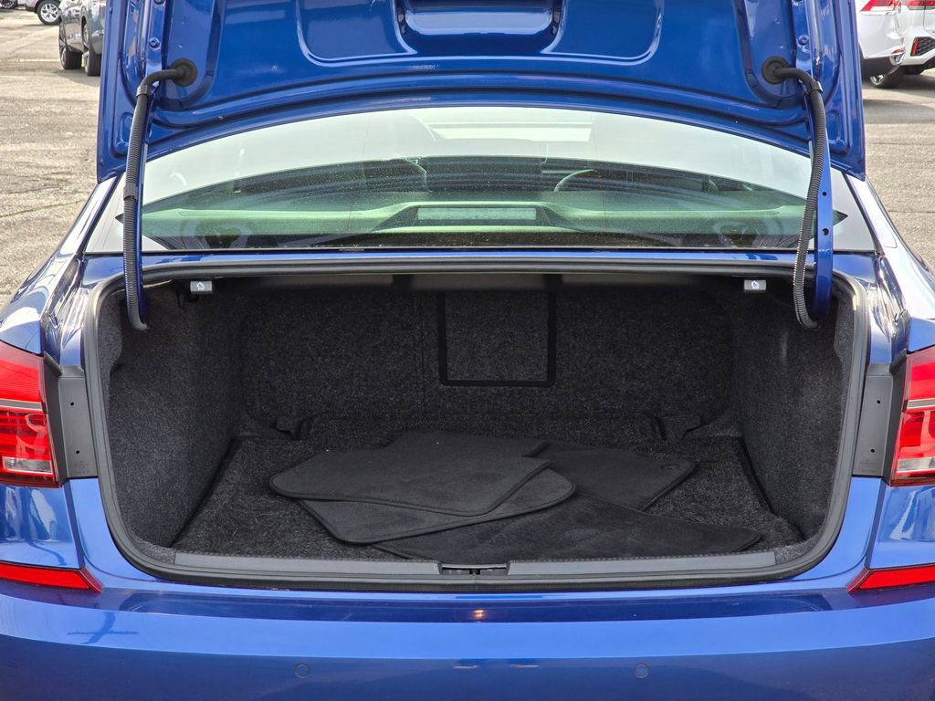 Used 2016 Volkswagen Passat 3.6 SEL Premium image 14