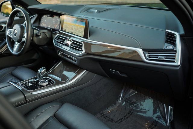 Used 2023 BMW X5 M50i w/ Executive Package image 21