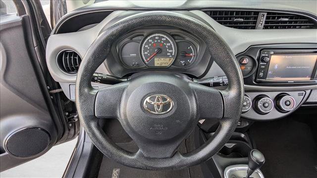 Used 2016 Toyota Yaris L image 13