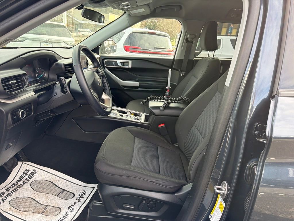 Used 2023 Ford Explorer XLT w/ Class IV Trailer Tow Package image 11