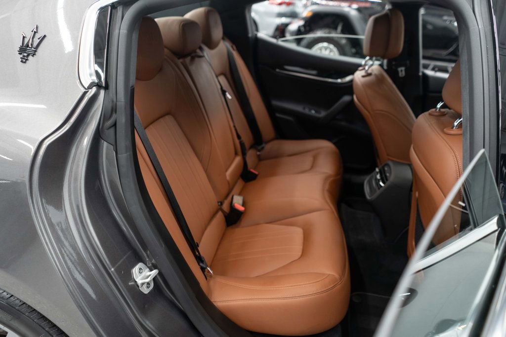 Used 2022 Maserati Ghibli Modena Q4 image 12