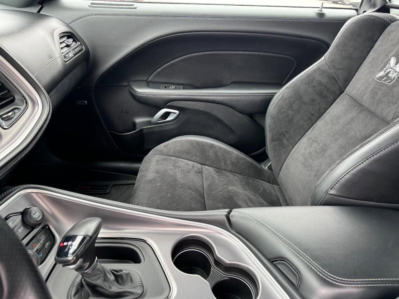 Used 2022 Dodge Challenger R/T Scat Pack RWD image 11