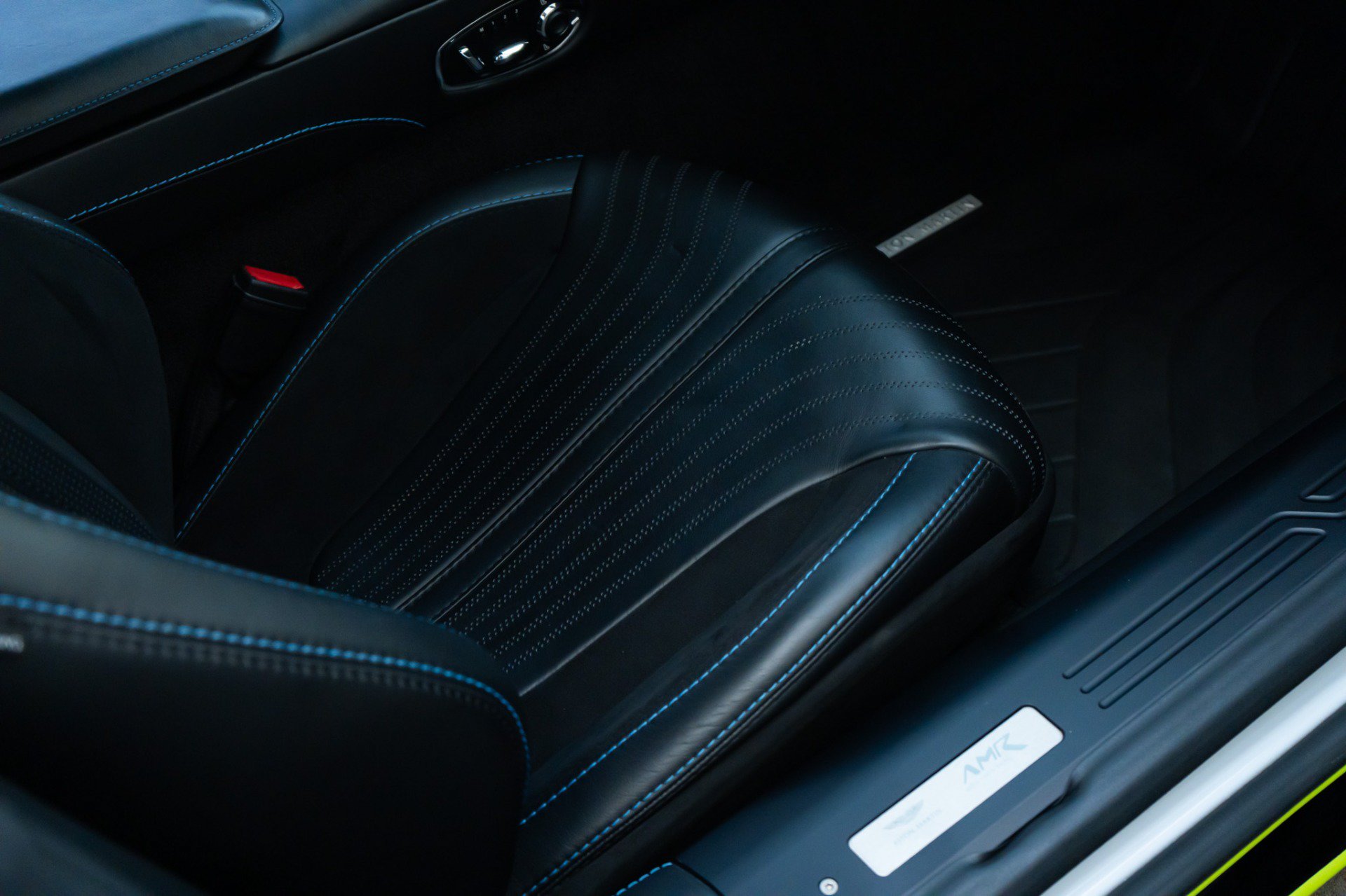 Used 2019 Aston Martin DB11 AMR RWD image 23