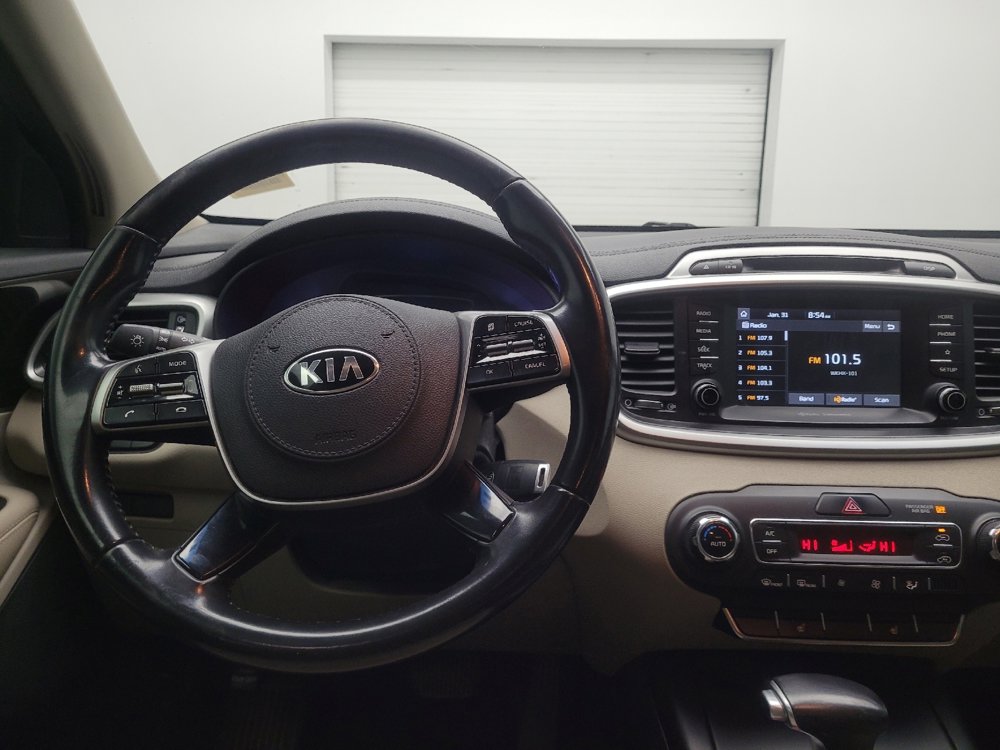 Used 2019 Kia Sorento LX w/ LX Convenience Package image 22