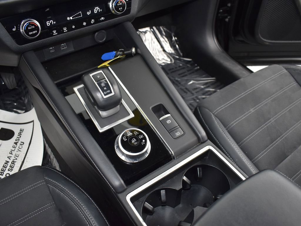 Used 2023 Mitsubishi Outlander SE image 25