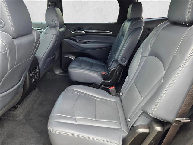 Used 2022 Buick Enclave Premium AWD/4WD image 18