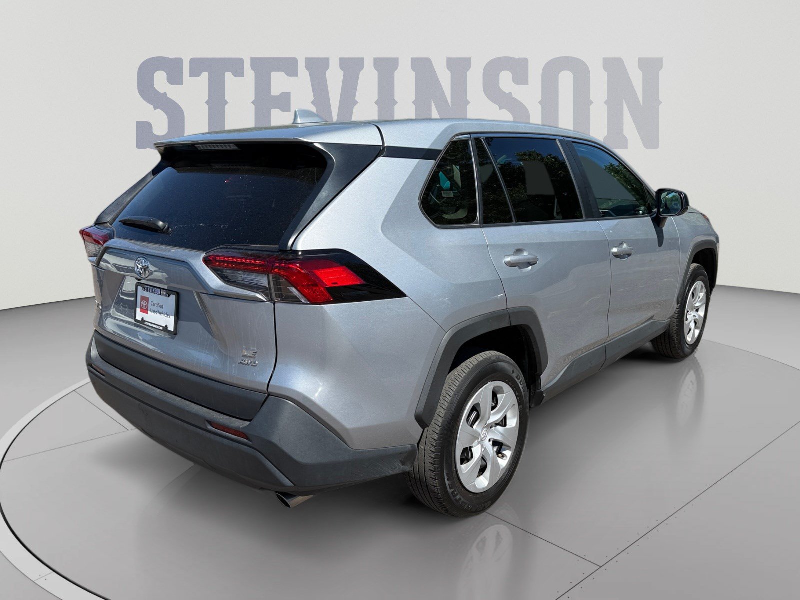 Used 2025 Toyota RAV4 LE AWD/4WD image 5
