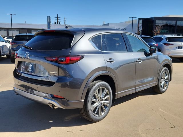 New 2025 MAZDA CX-5 Signature image 3