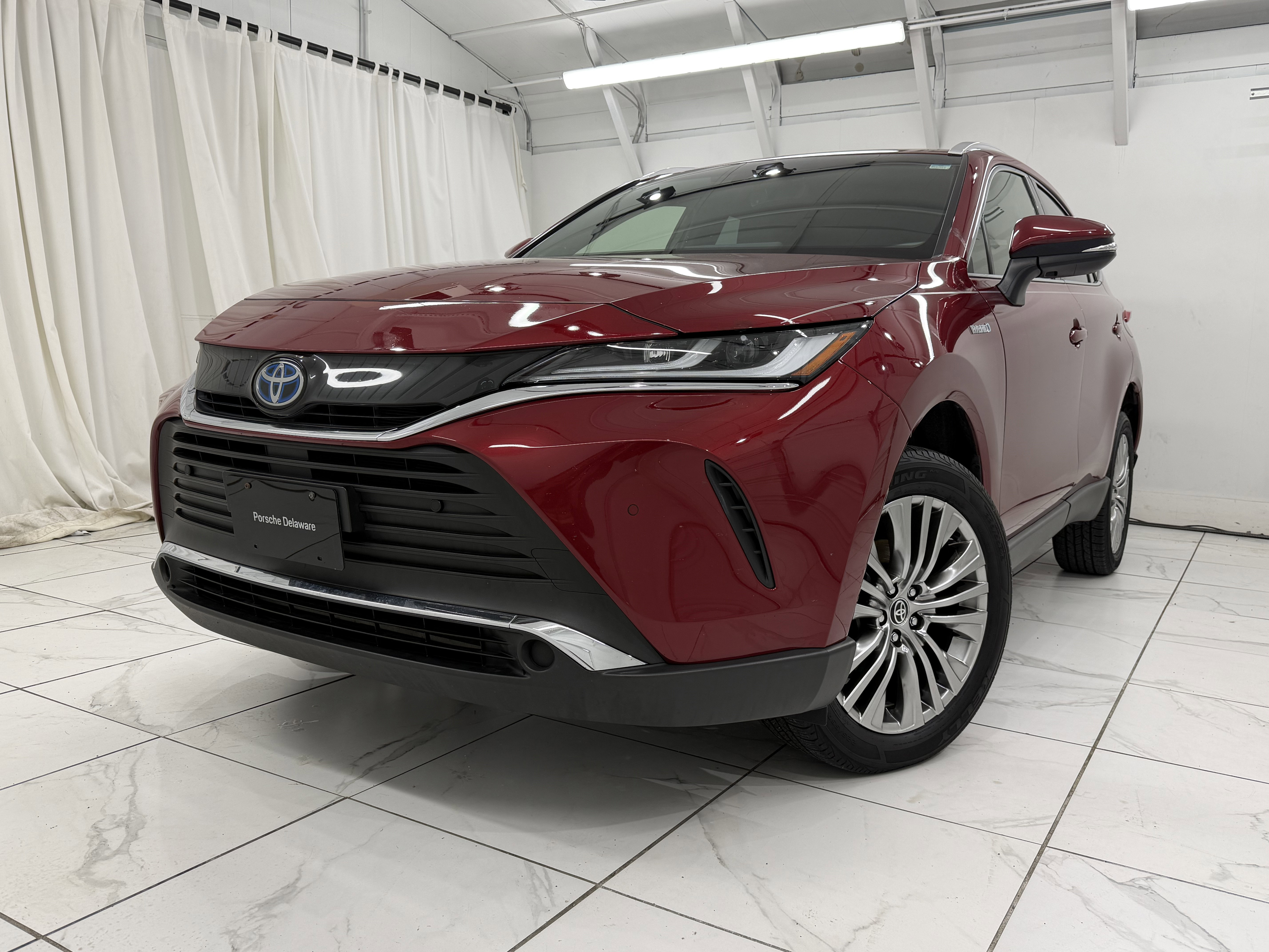 Used 2021 Toyota Venza XLE w/ Softex Package image 8