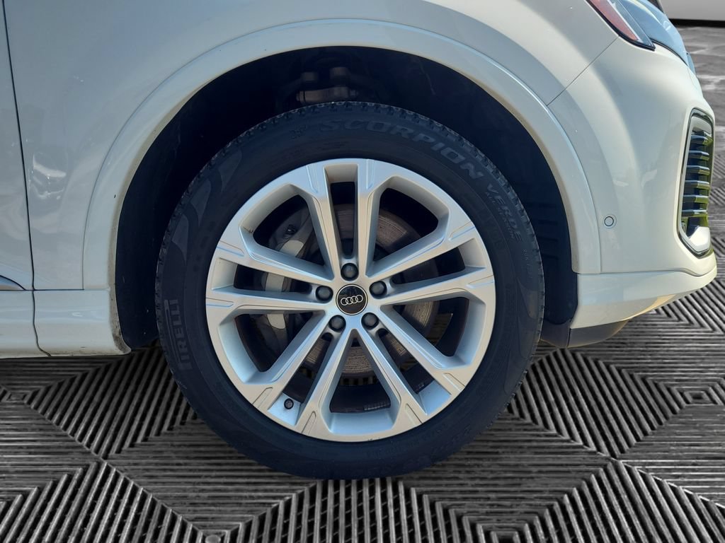 Used 2025 Audi Q7 3.0T Premium Plus AWD/4WD image 16