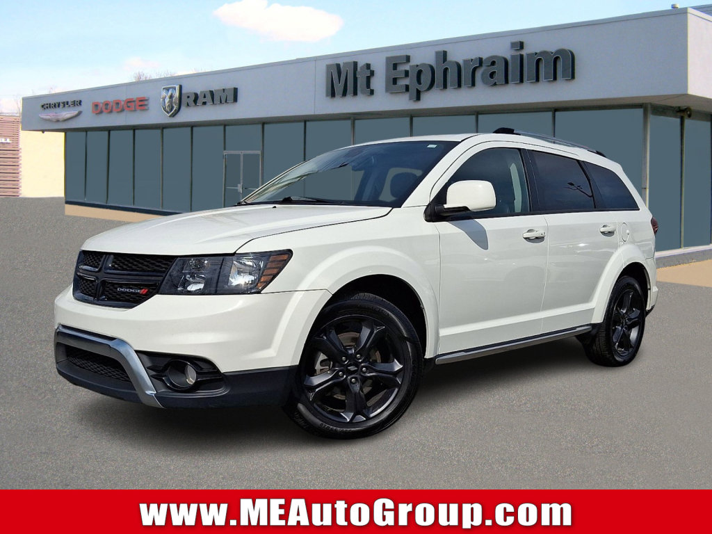Used 2020 Dodge Journey Crossroad image 1