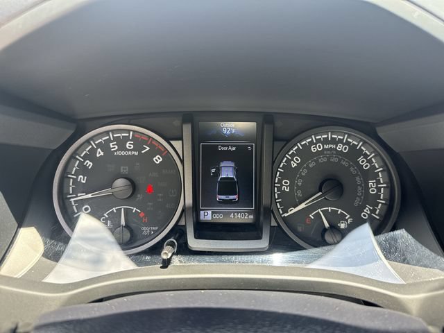 Used 2022 Toyota Tacoma TRD Sport w/ Technology Package AWD/4WD image 19