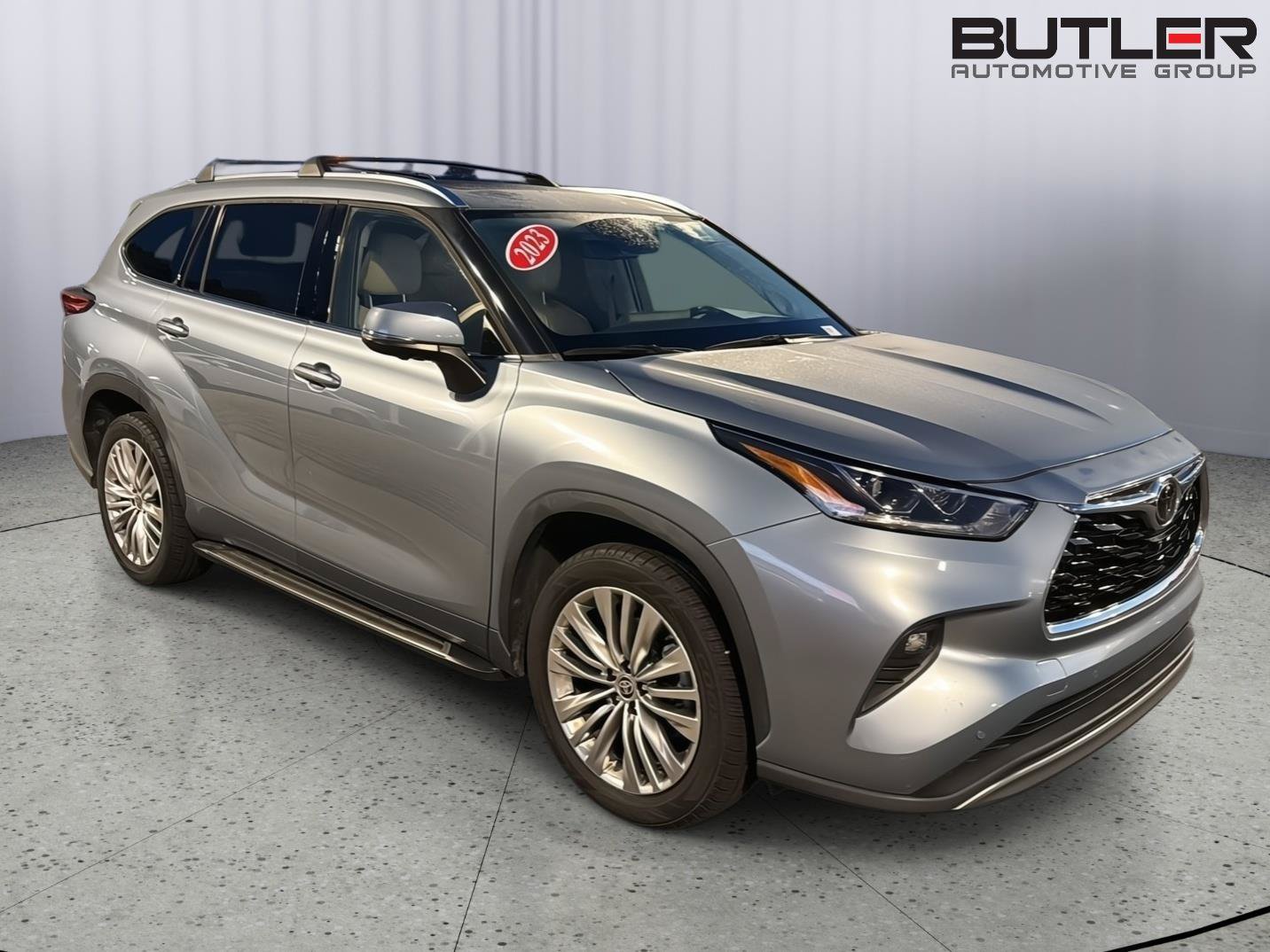 Used 2023 Toyota Highlander Platinum FWD image 8