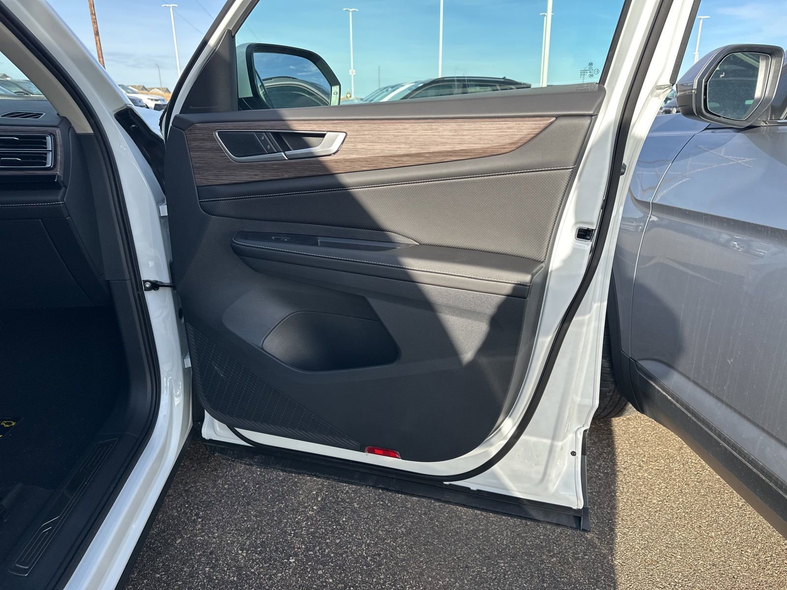 New 2026 Volkswagen Atlas SEL image 40