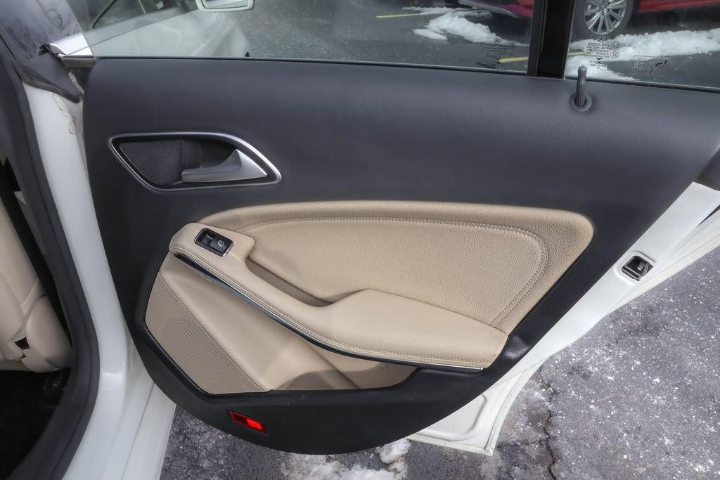 Used 2018 Mercedes-Benz CLA 250 4MATIC image 28