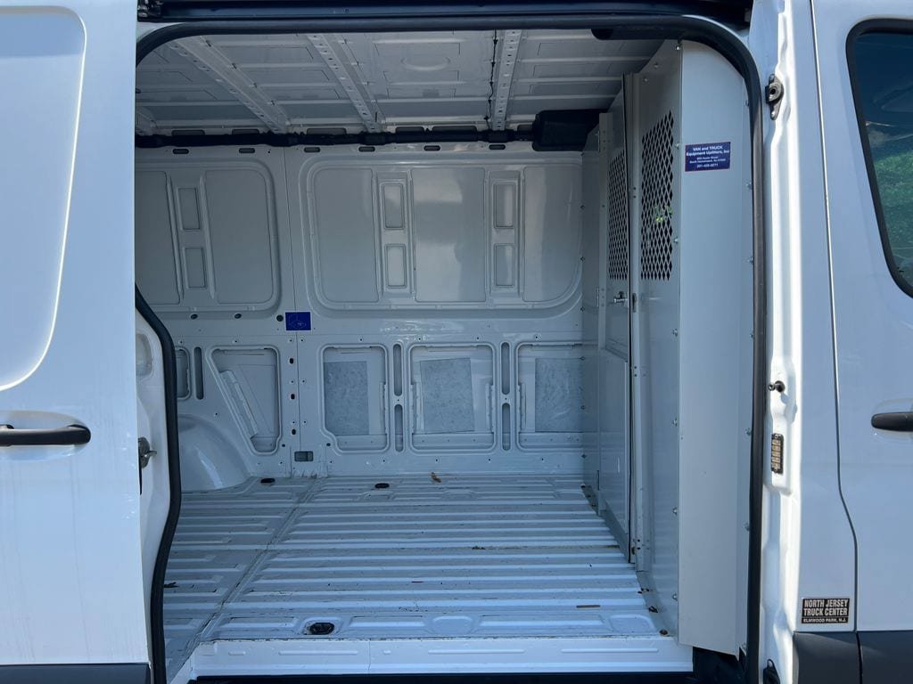 Used 2019 Freightliner Sprinter 2500 w/ Driver Convenience Package RWD image 26