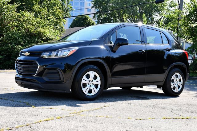 Used 2017 Chevrolet Trax LS FWD image 3