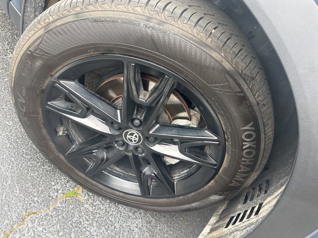 Used 2025 Toyota Grand Highlander AWD image 4