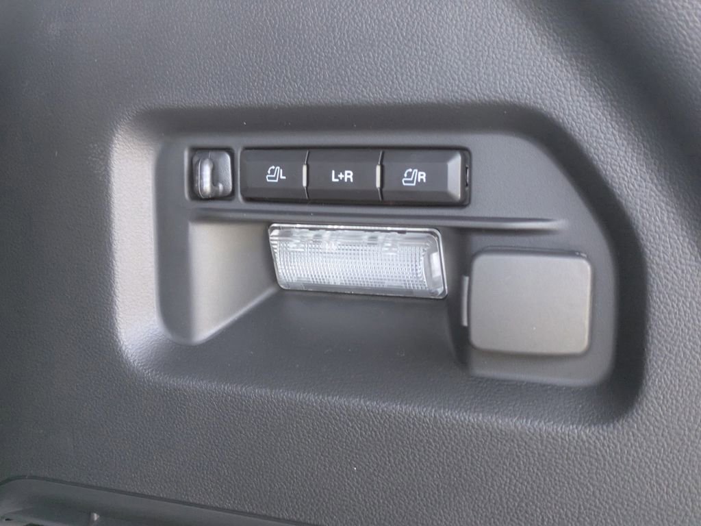 New 2026 Ford Explorer Tremor image 14