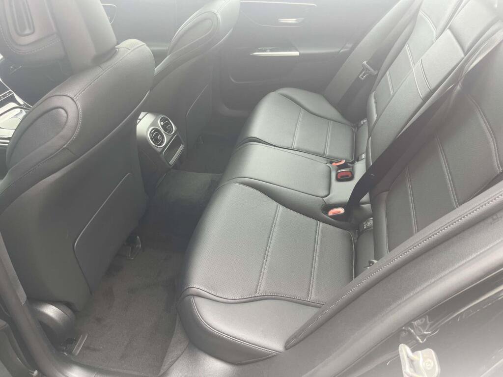New 2026 Mercedes-Benz C 300 4MATIC Sedan image 17
