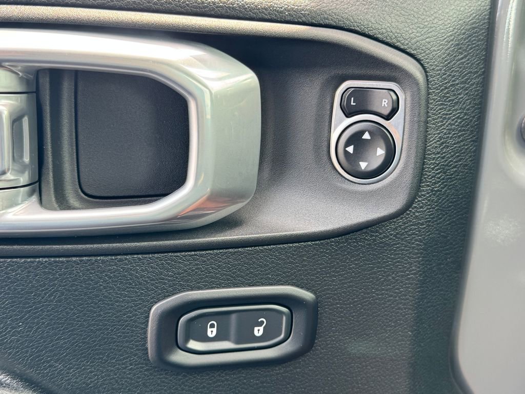 Used 2021 Jeep Wrangler Unlimited Sport image 26
