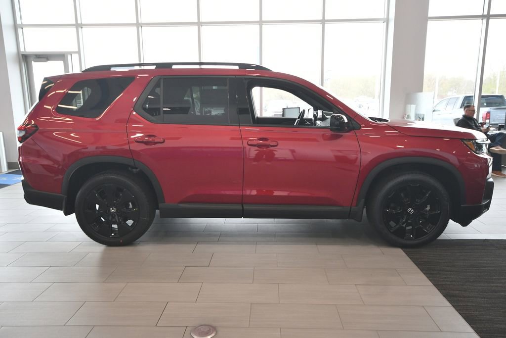 New 2026 Honda Pilot Black Edition image 8