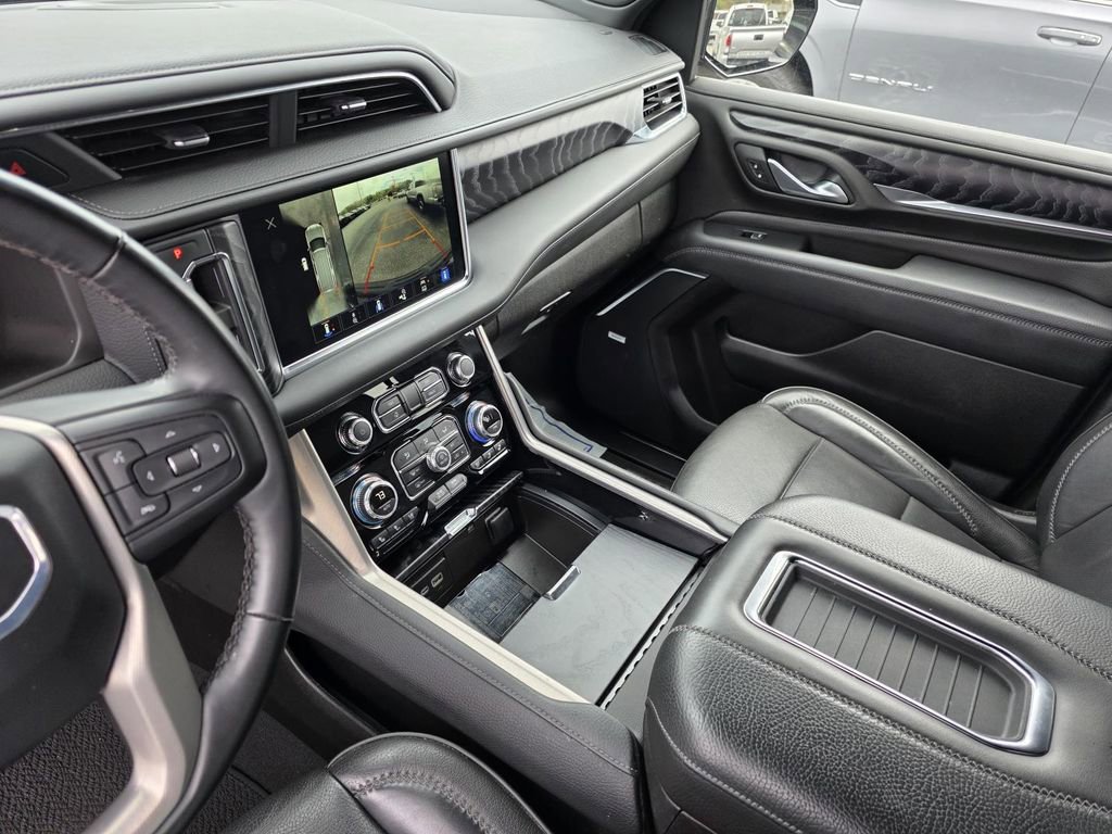 Used 2024 GMC Yukon XL Denali image 22