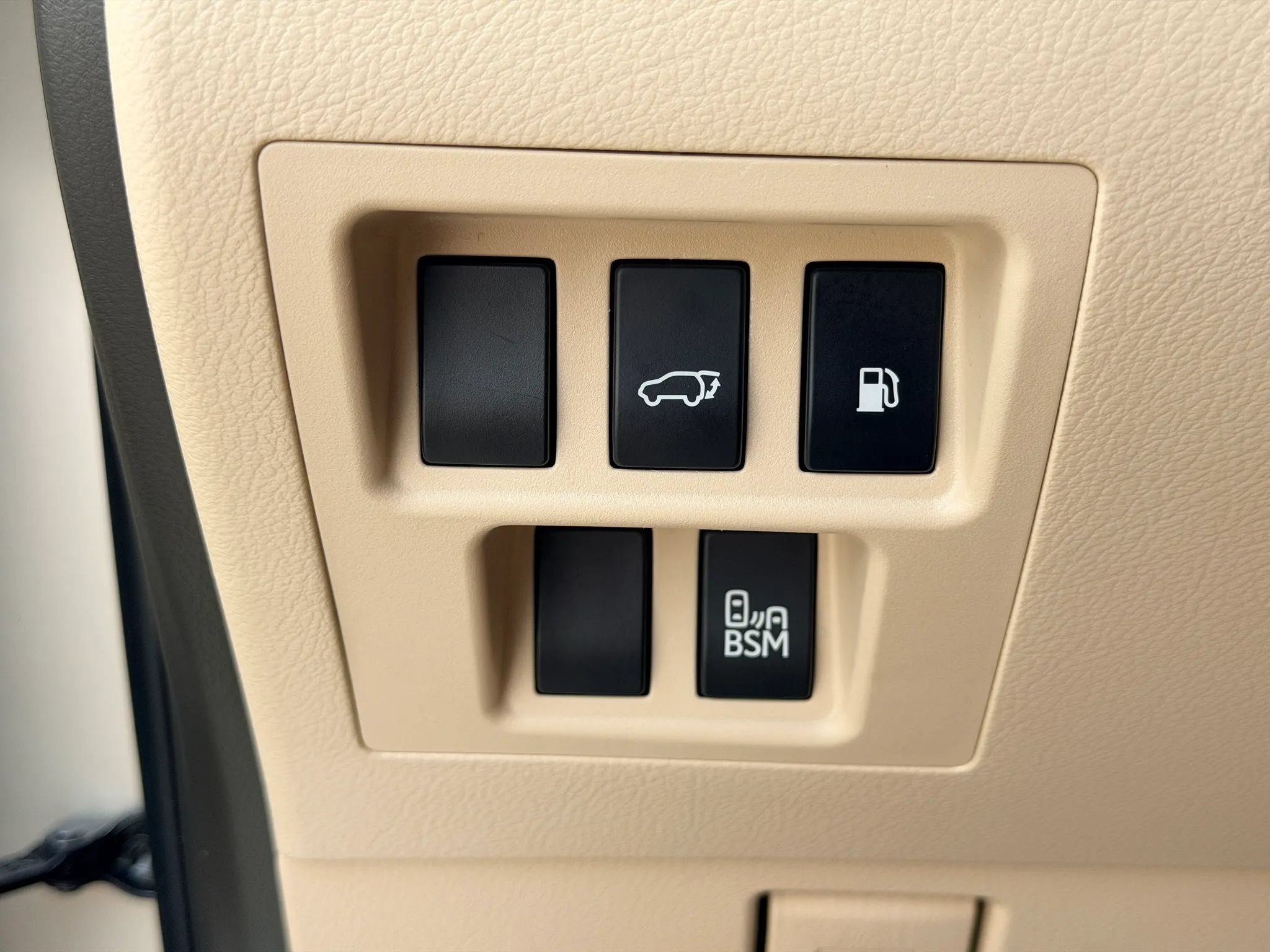 Used 2014 Lexus RX 450h FWD image 31