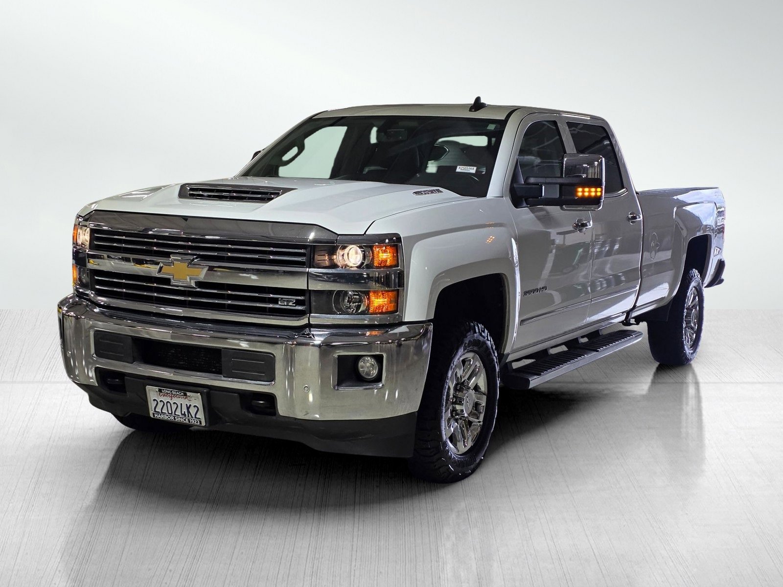Used 2018 Chevrolet Silverado 3500 LTZ w/ Duramax Plus Package image 3